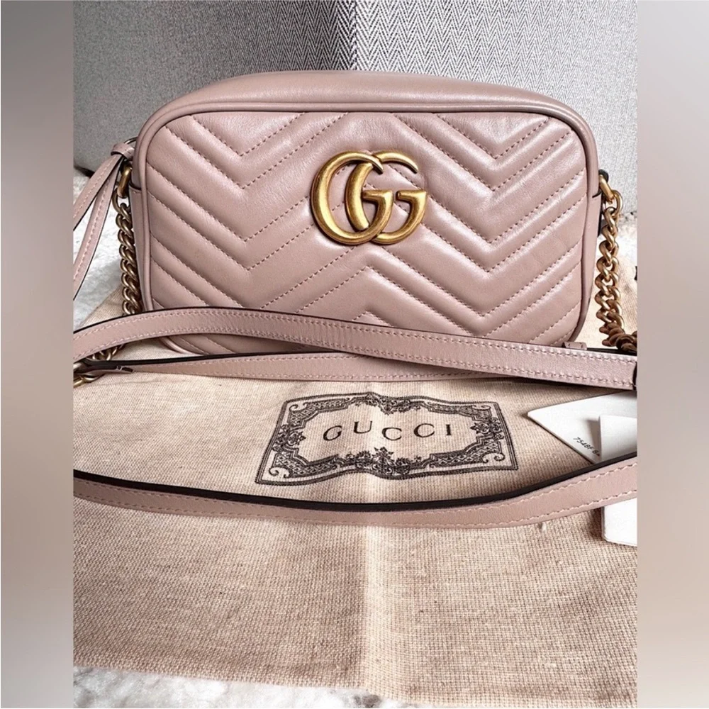 GUCCI MATELASSE LEATHER MARMONT GG CAMERA ZIP CROSSBODY BAG BEIGE PINK - Picture 3 of 16